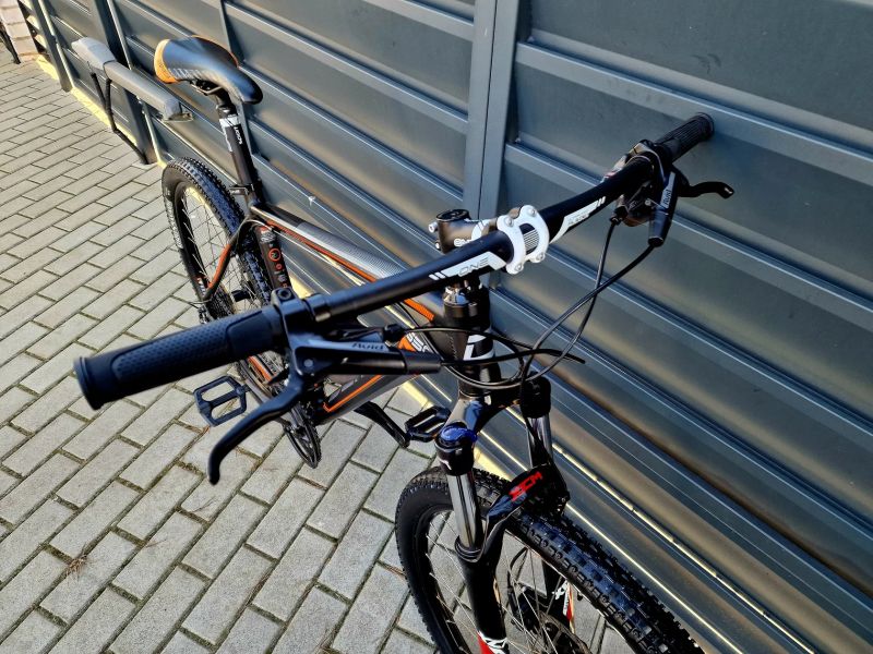 (40)Horské hliníkové kolo Dema 27,5"