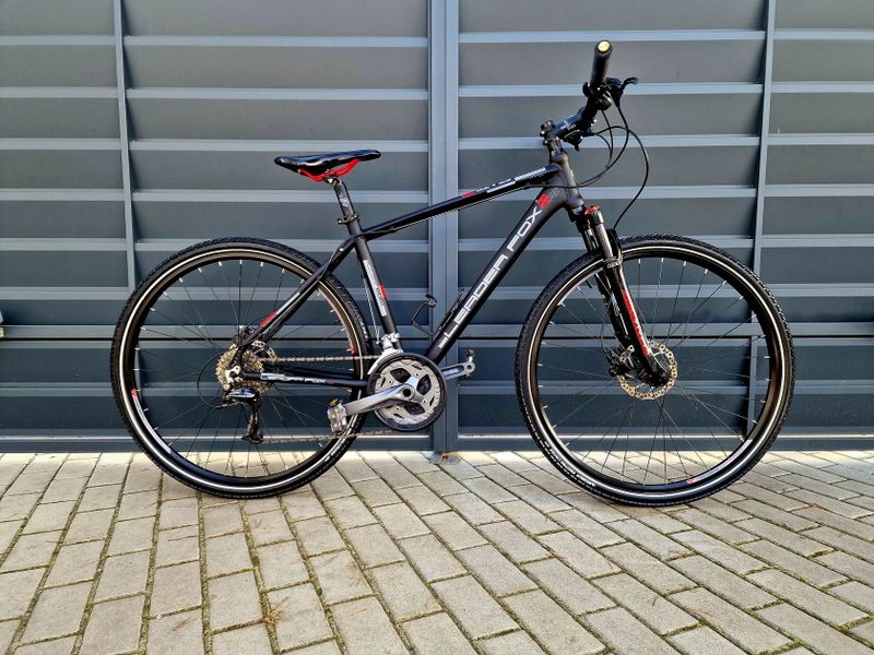 (42)Crossové/Trekingové kolo Leader Fox Air 28"