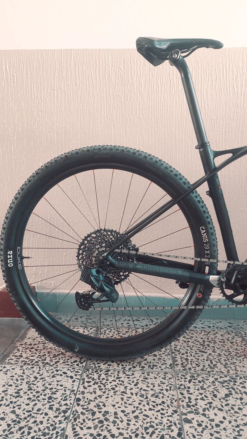 Full Dynamix Core 1x12 / SRAM GX AXS / DUKE / 9,9 kg!