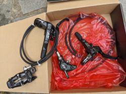 Hydraulické brzdy Shimano XT M8000