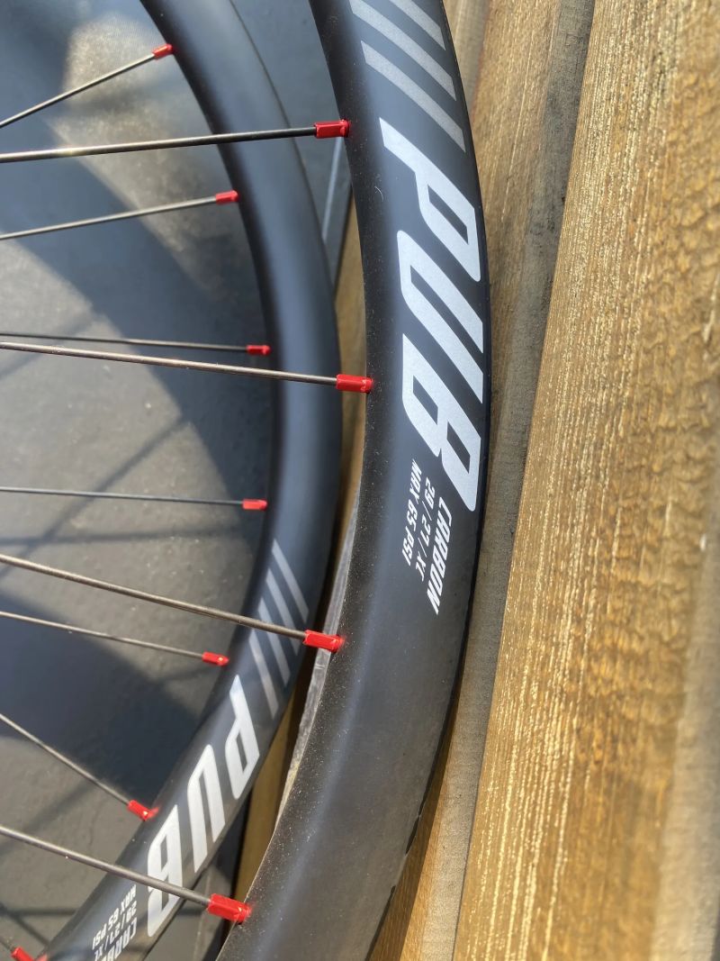 horské zapletené karbonové kola PUB 29 new dt swiss!!