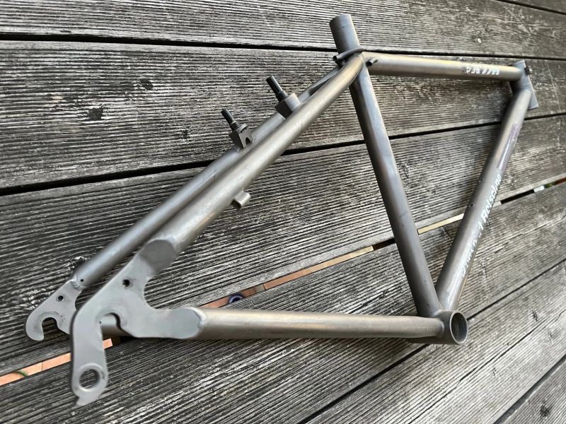 Rám KTM titan pro juniora / juniorku, 1323 g.