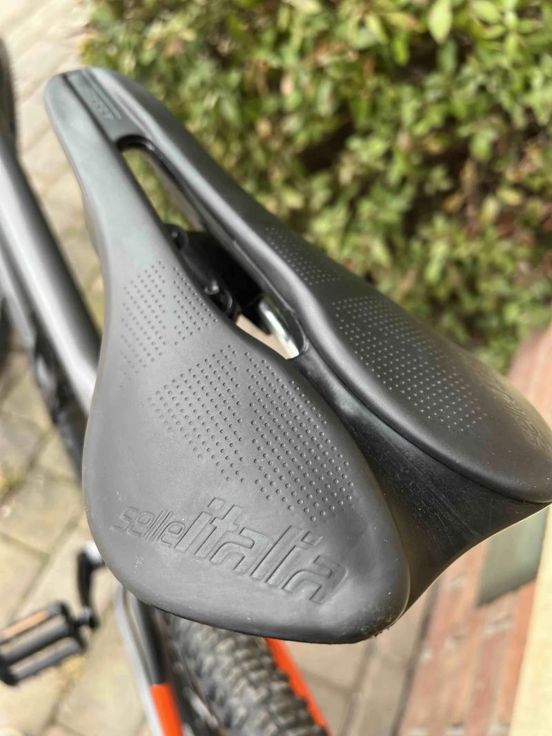 CUBE REACTION Pro 29, XT výbava, HPA Al rám, teleskopka TranzX, super stav, připraveno na sezonu !