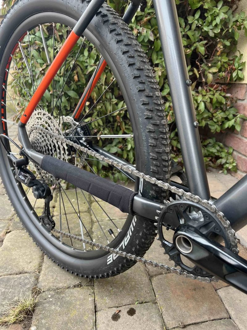 CUBE REACTION Pro 29, XT výbava, HPA Al rám, teleskopka TranzX, super stav, připraveno na sezonu !