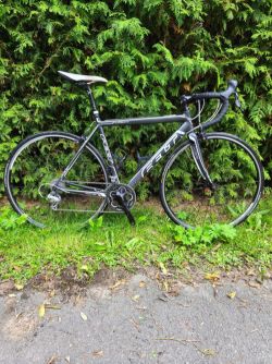 Silniční kolo Felt flite