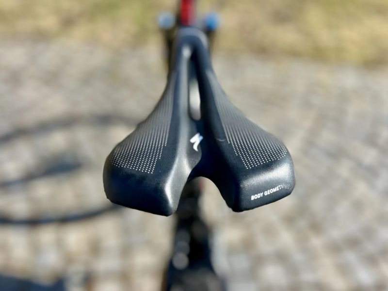 Specialized Turbo Levo FSR CE - L - pouze 105 Km