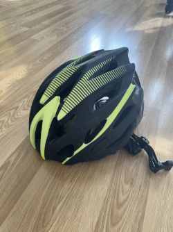 Cyklistická helma Etape TWISTER - velikost S/M