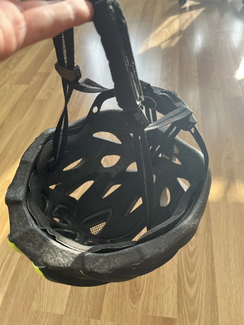 Cyklistická helma Etape TWISTER - velikost S/M