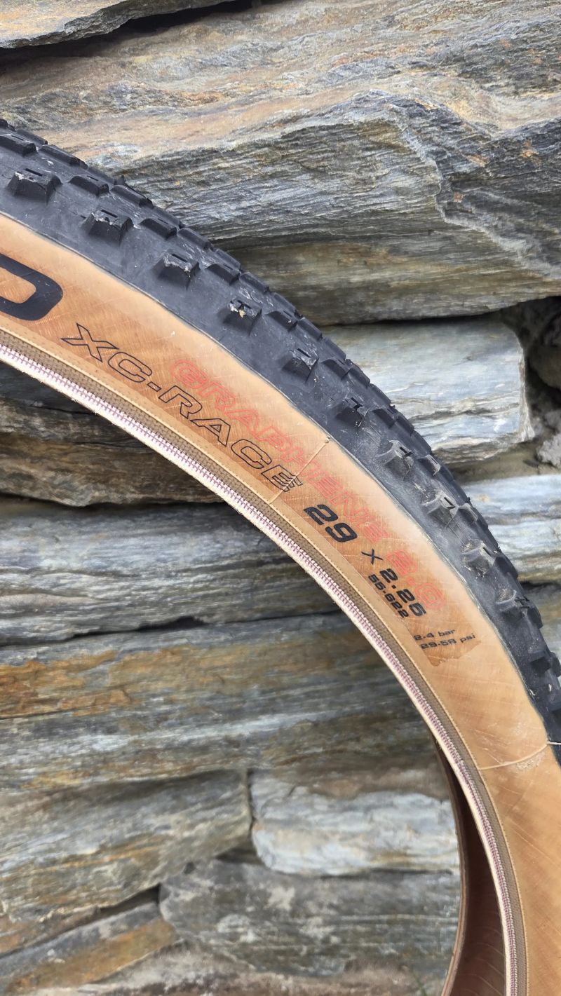 Plášť Vittoria Barzo 