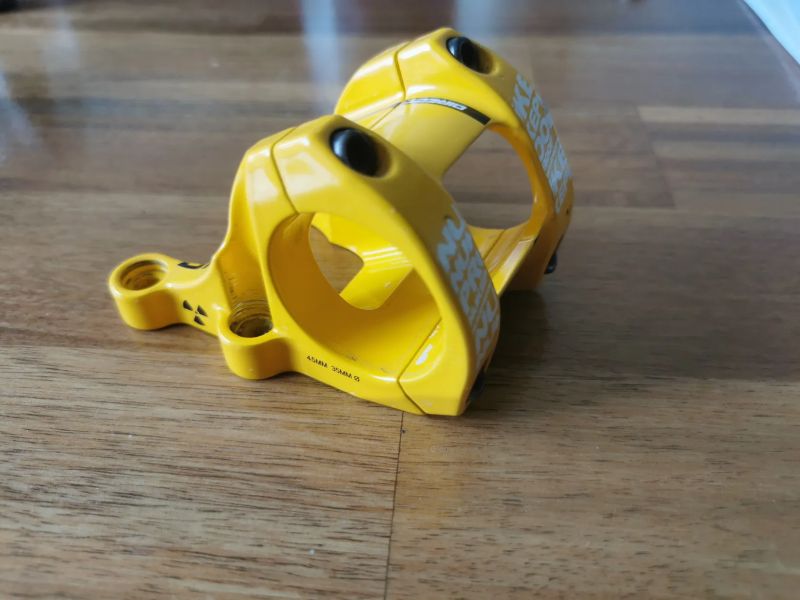 Integrovany představec Nukeproof 