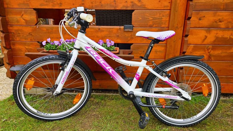 Dětské dívčí kolo 30" Rock Machine Catherine 4-9let postava 100-135cm po servisu.