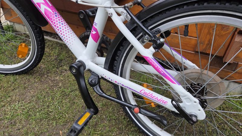 Dětské dívčí kolo 30" Rock Machine Catherine 4-9let postava 100-135cm po servisu.