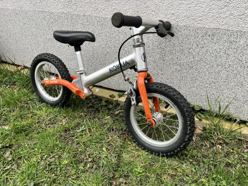 Odpružené odrážedlo Kokua