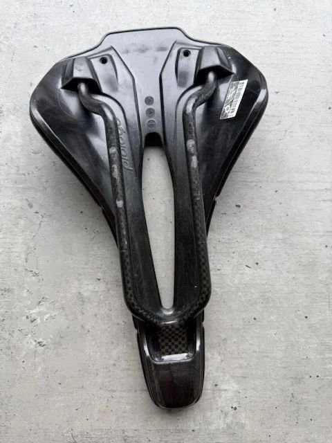 Prodám karbonové sedlo Prologo SCRATCH M5