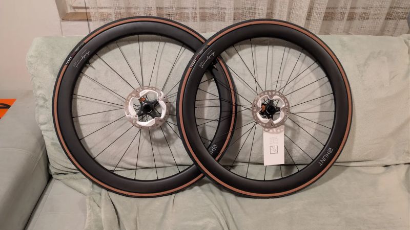 Zapletená silniční kola Hunt Aerodynamicist 44_46mm