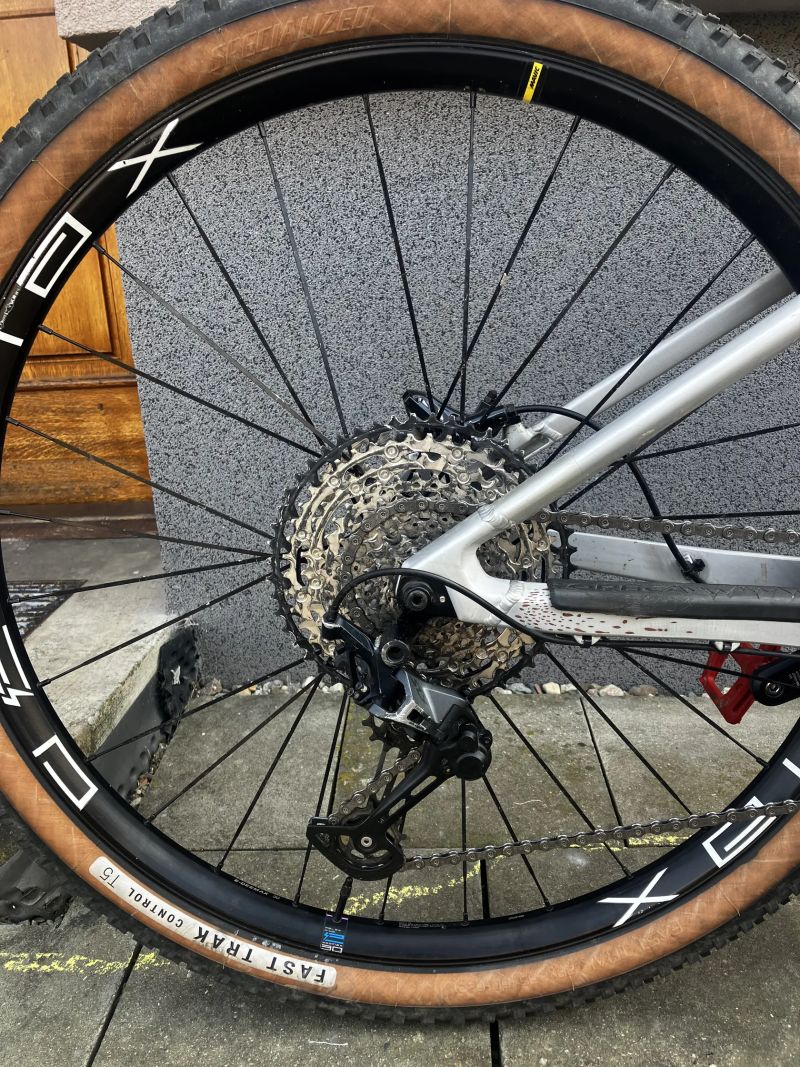 Orbea Laufey H10 vel. L