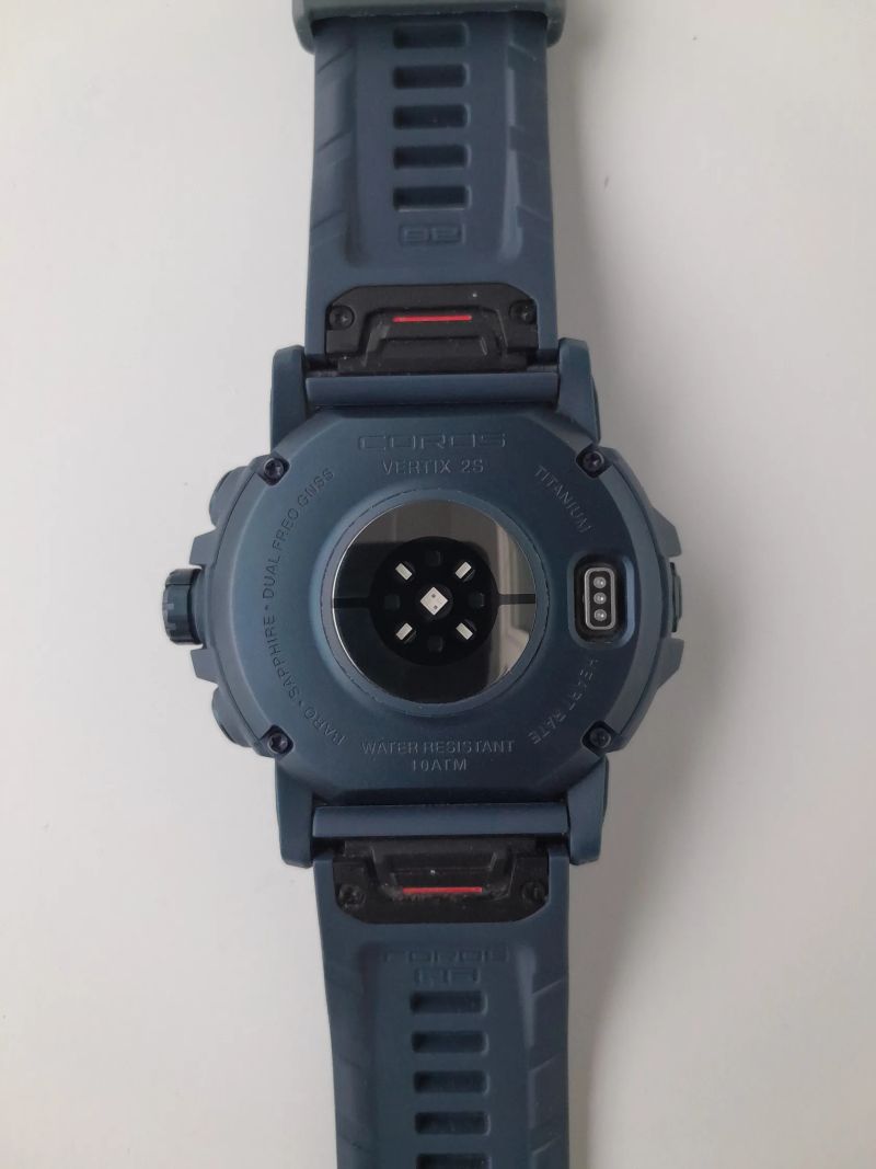 Coros Vertix 2S, včetně dokladu, nabíječky, 2 řemínků, originál balení, jako nové