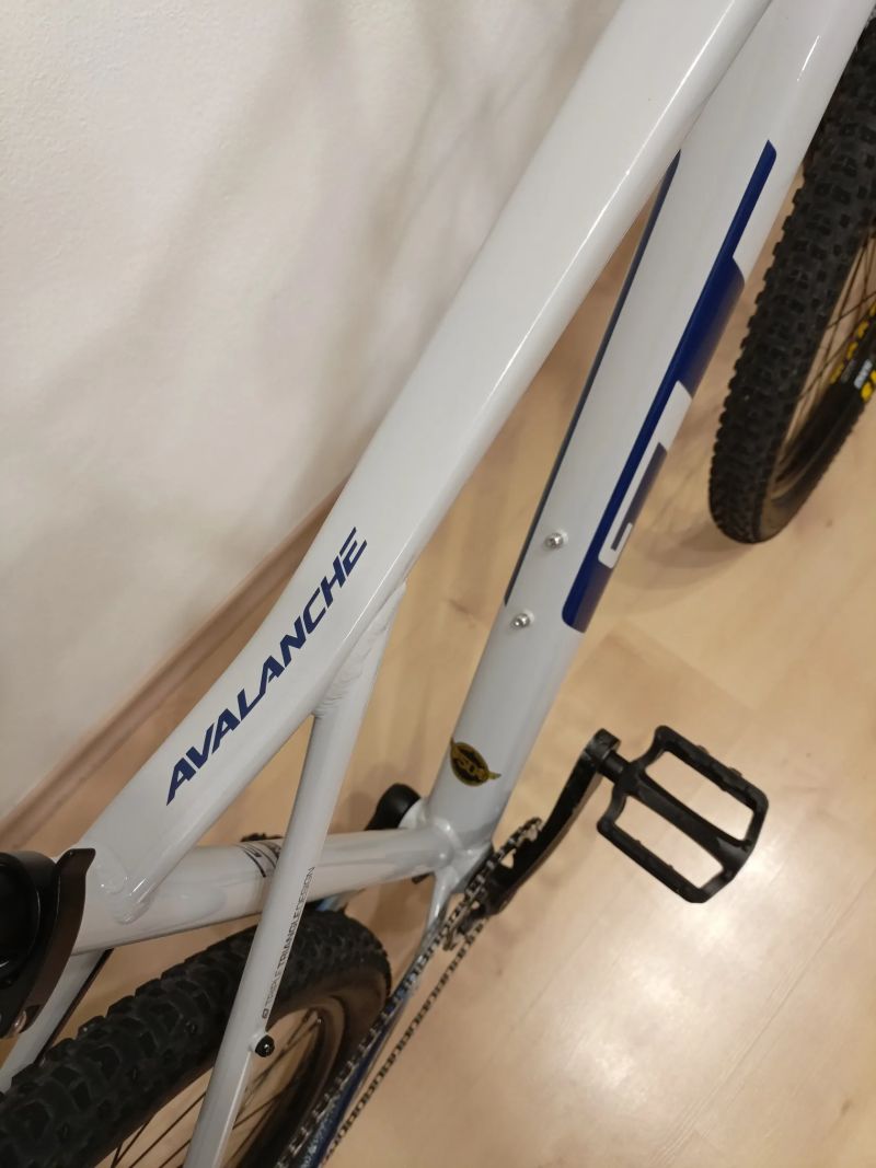 Horské kolo GT AVALANCHE 27,5 COMP 2023, vel. L