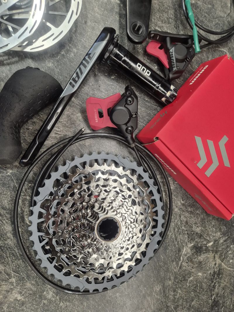 Sram Rival AXS E1 XPLR celá sada