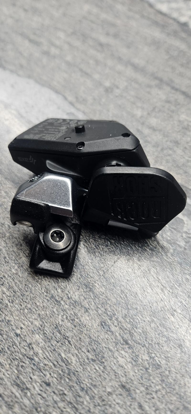 RockShox Reverb AXS ovladač