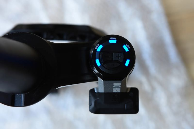 Vidlice Rock Shox Pike Ultimate Flight Attendant Debon Air+ 29“ 140 mm