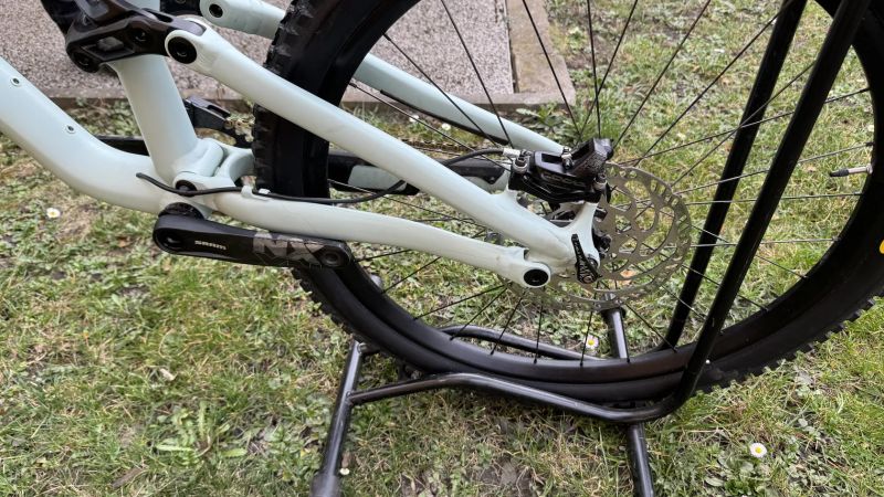 Specialized Specialized Status FR build. TOP STAV!