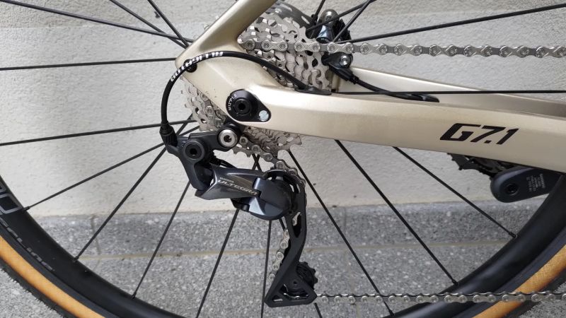 Prodám karbonový gravel SAVA Grus G 7.1