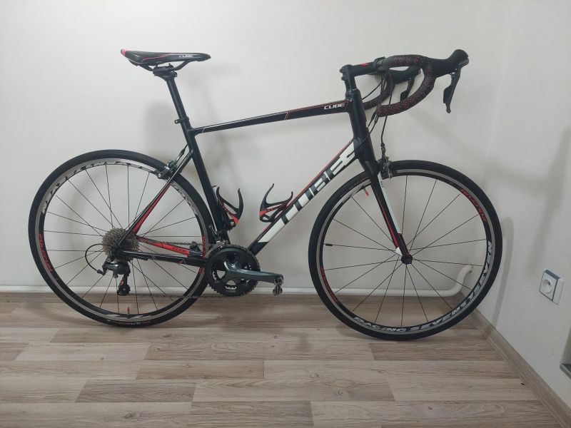 Cube ATTAIN RACE Compact 2016