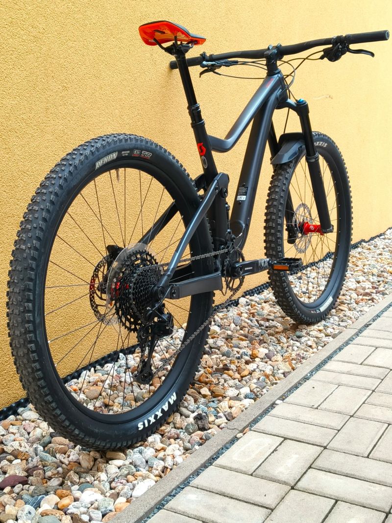 Scott Genius 950 vel. M 29", zdvihy 150/150 mm, najeto 200 km, TOP STAV, PC 75 990 Kč