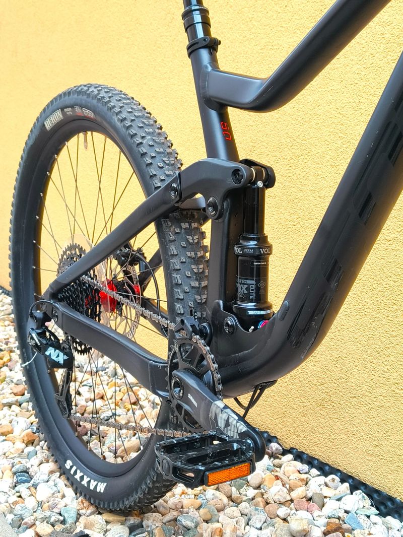 Scott Genius 950 vel. M 29", zdvihy 150/150 mm, najeto 200 km, TOP STAV, PC 75 990 Kč