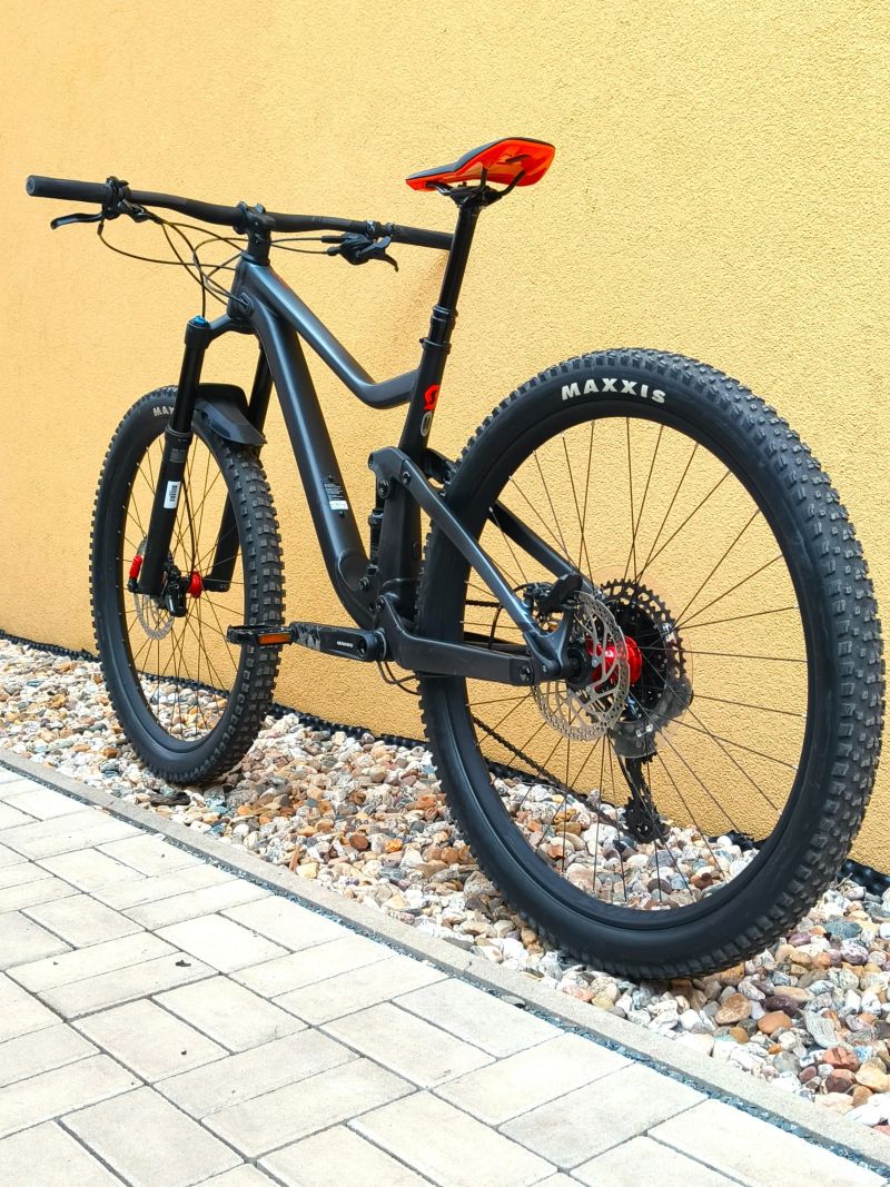 Scott Genius 950 vel. M 29", zdvihy 150/150 mm, najeto 200 km, TOP STAV, PC 75 990 Kč