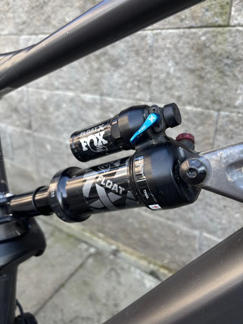 Prodám trailové, enduro-ready kolo Specialized Status 160