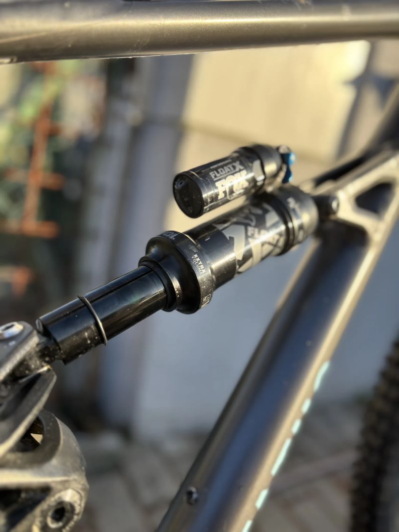 Prodám trailové, enduro-ready kolo Specialized Status 160