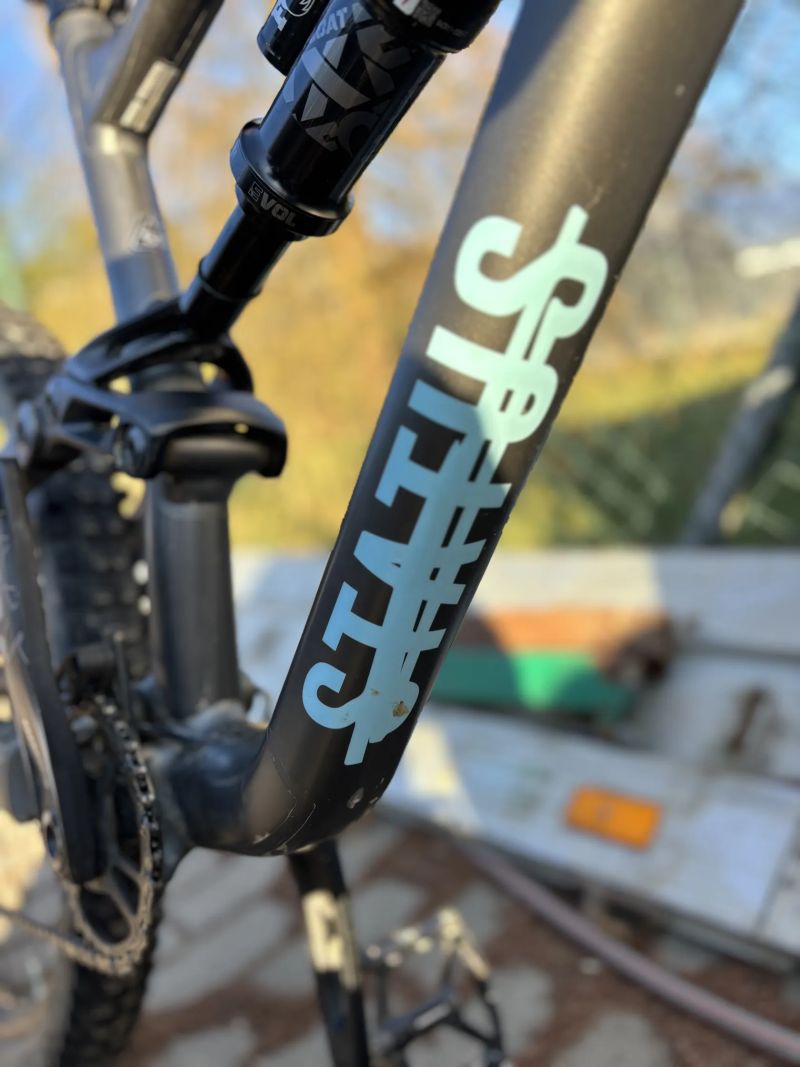 Prodám trailové, enduro-ready kolo Specialized Status 160