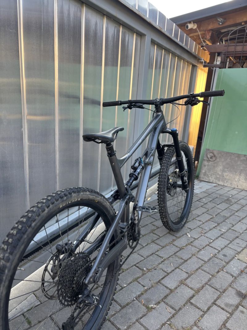 Prodám trailové, enduro-ready kolo Specialized Status 160