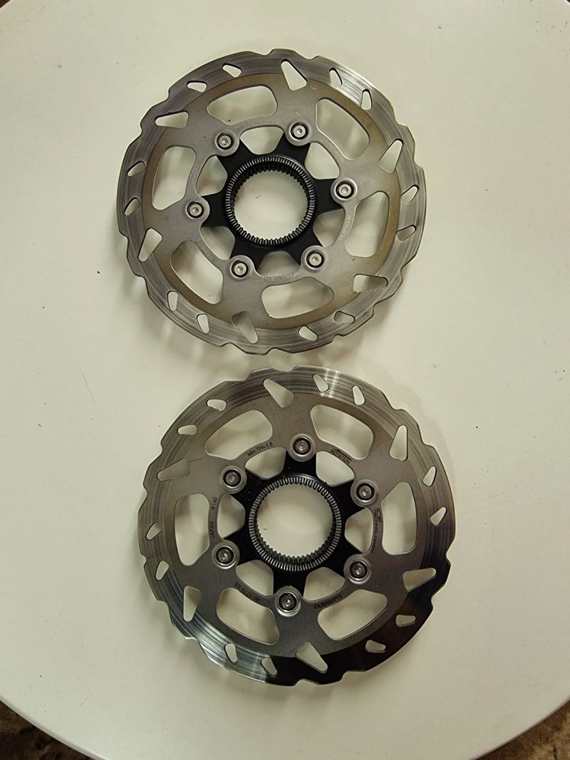 Brzdové kotouče Shimano, 140 mm