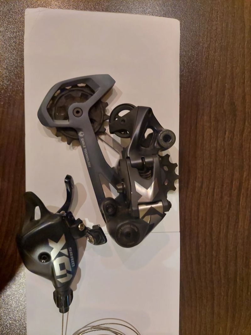 Sram X01 sada (prehazovacka + rocker)