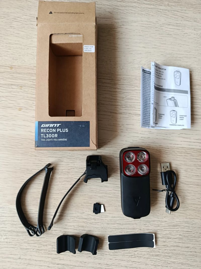 Zadní světlo Giant Recon plus TL300R