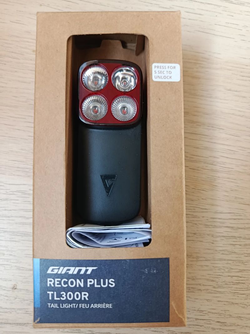 Zadní světlo Giant Recon plus TL300R