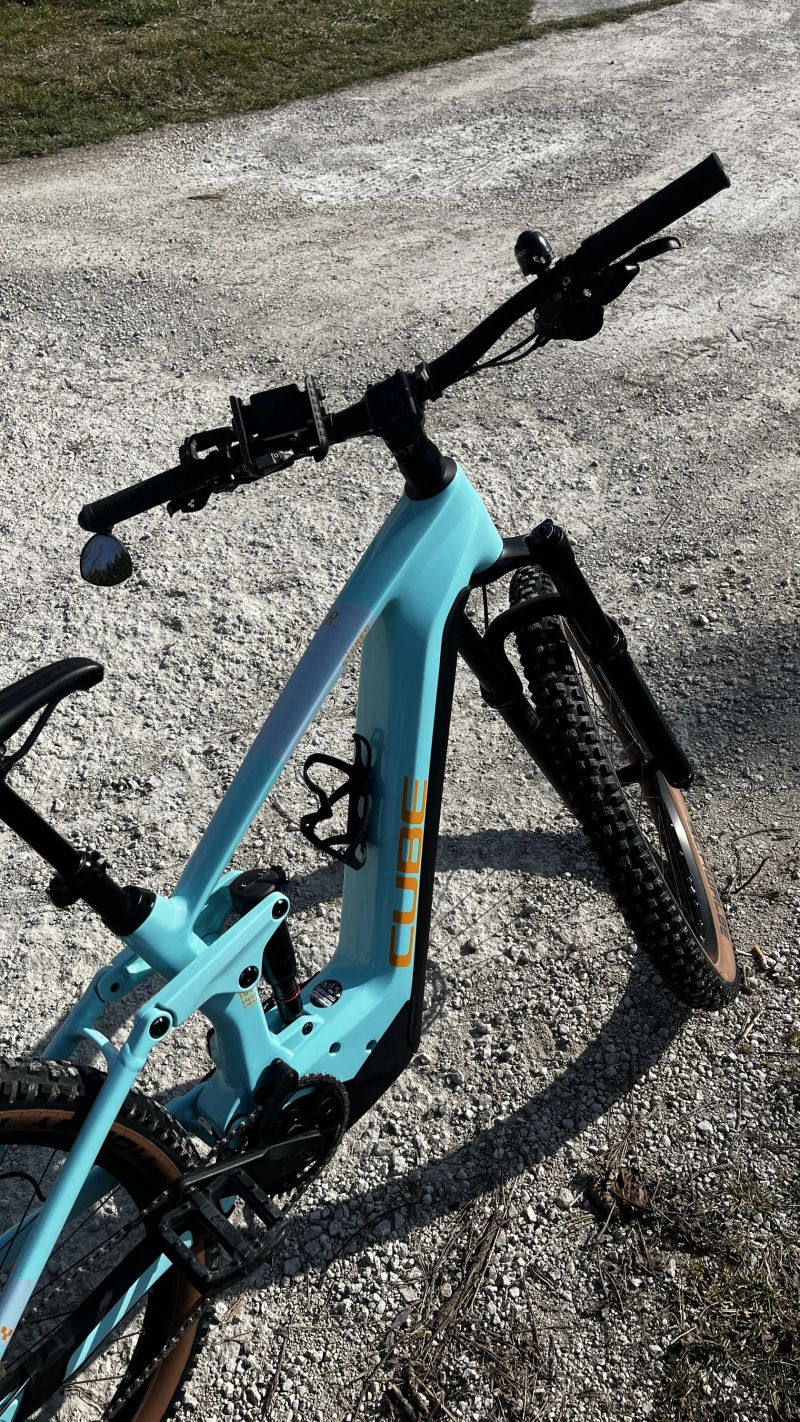 Cube Stereo hybrid 140 hpc race 750