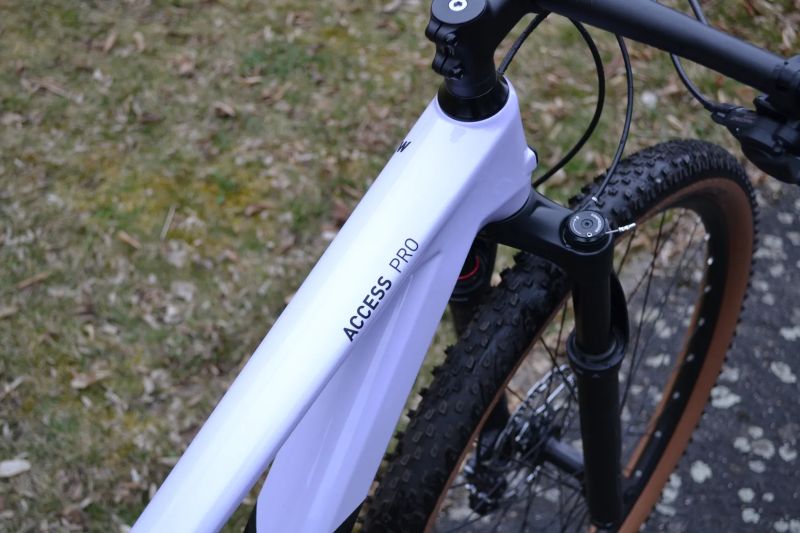 Cube Access WS C:62 Pro (S) violetwhite´n´carbon Top Stav