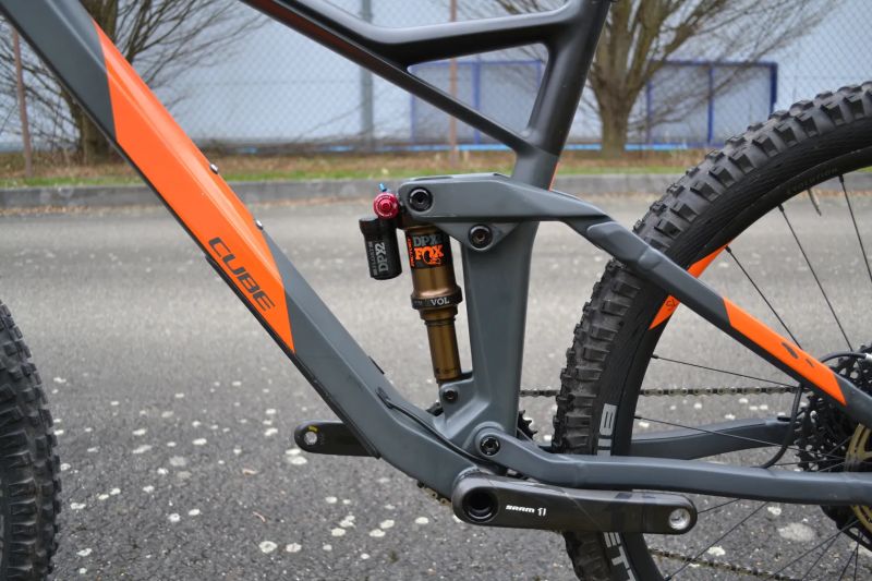 Cube Stereo 140 HPC TM 27.5 (L) Carbon Kashima Magura Vyron