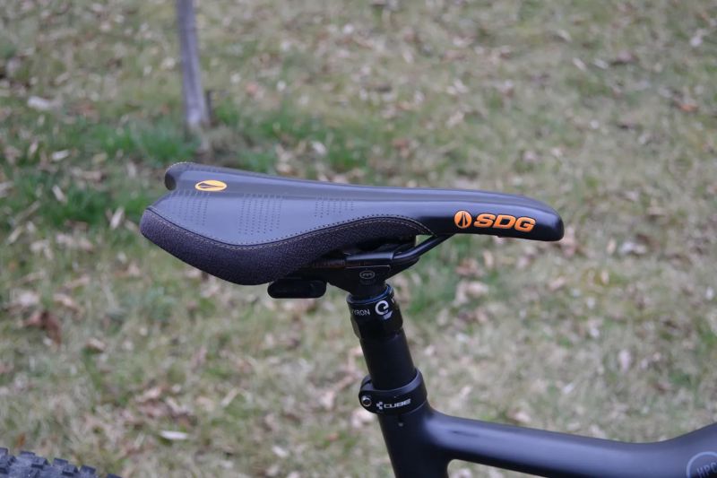 Cube Stereo 140 HPC TM 27.5 (L) Carbon Kashima Magura Vyron