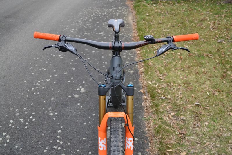 Cube Stereo 140 HPC TM 27.5 (L) Carbon Kashima Magura Vyron