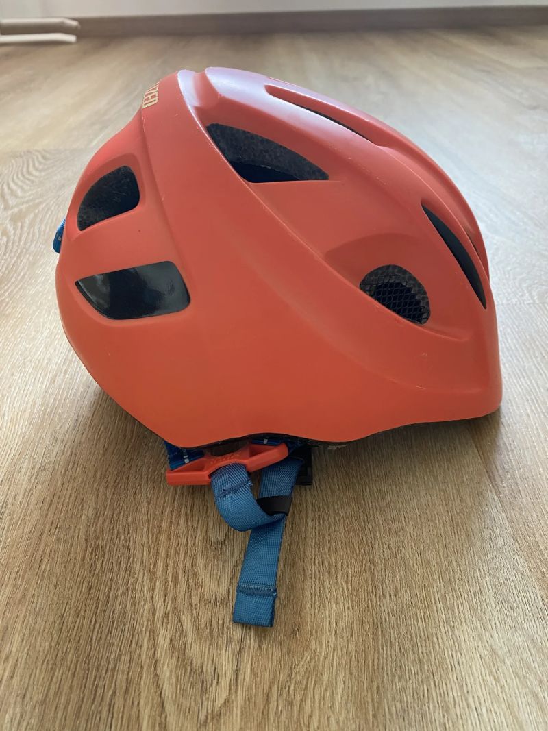 K prodeji dětská helma Specialized MIO, vel. 46-51cm