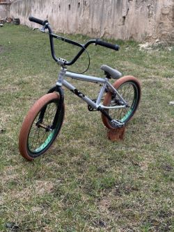 Subrosa BMX