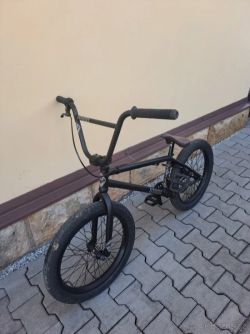 Flybikes Neutron