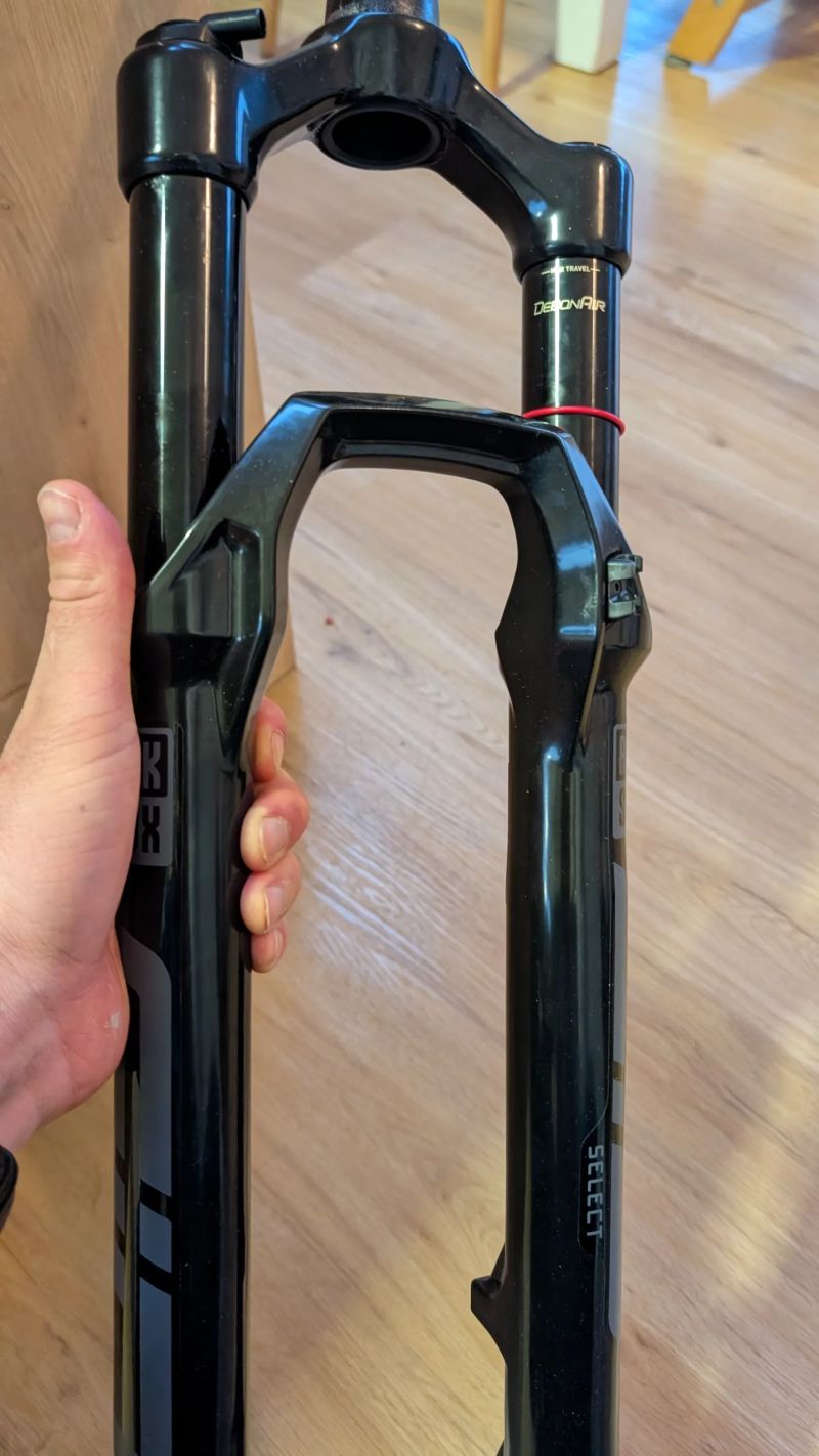 RockShox SID Select, Ride Dynamics developed 3 position, Remote adjust, Debon Air, 15x110mm