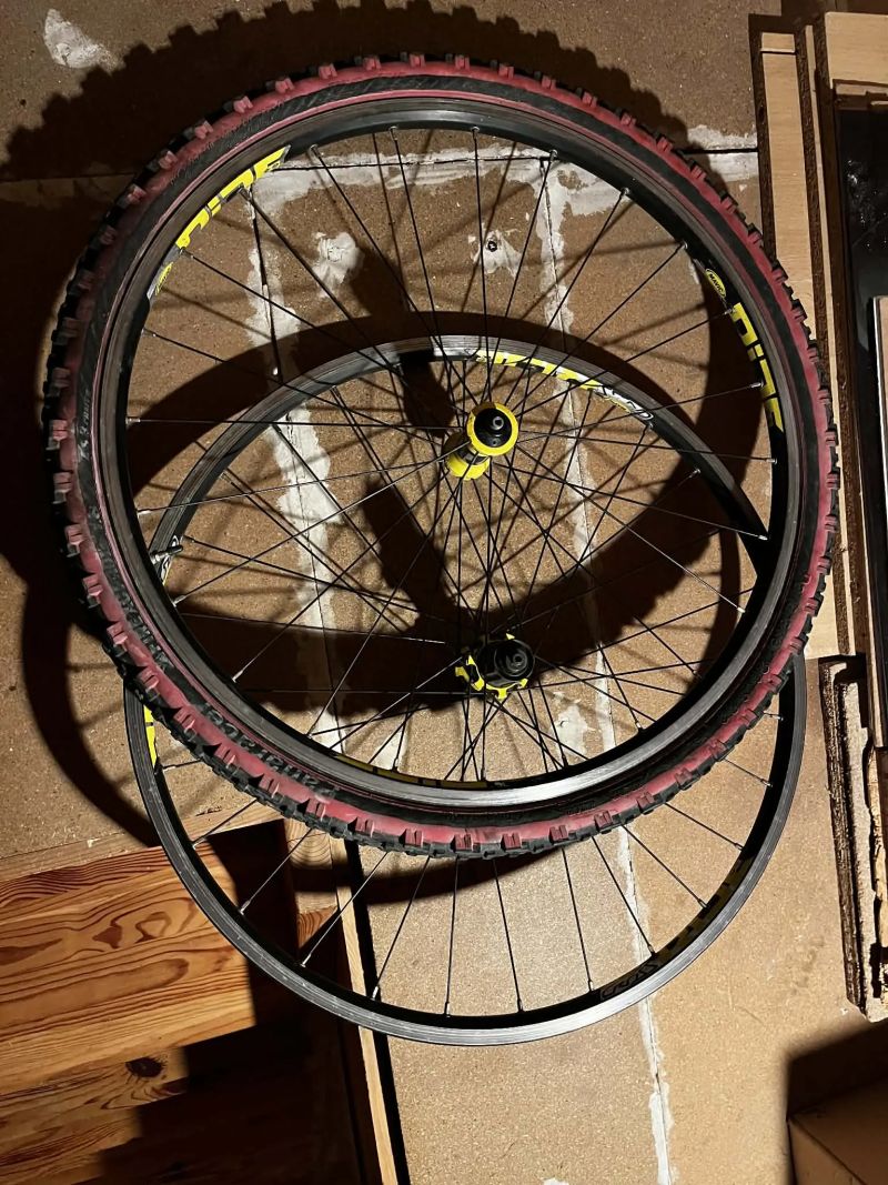 Mavic Crossride na ráfkové brzdy