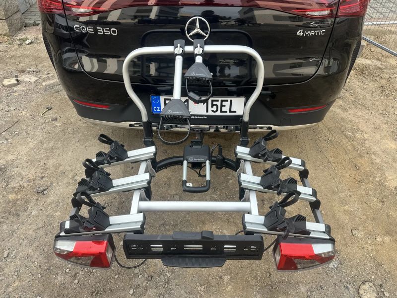 Prodám držák jízdních kol Mercedes-Benz na 3 jízdní kola, původní cena 20.500,-Kc